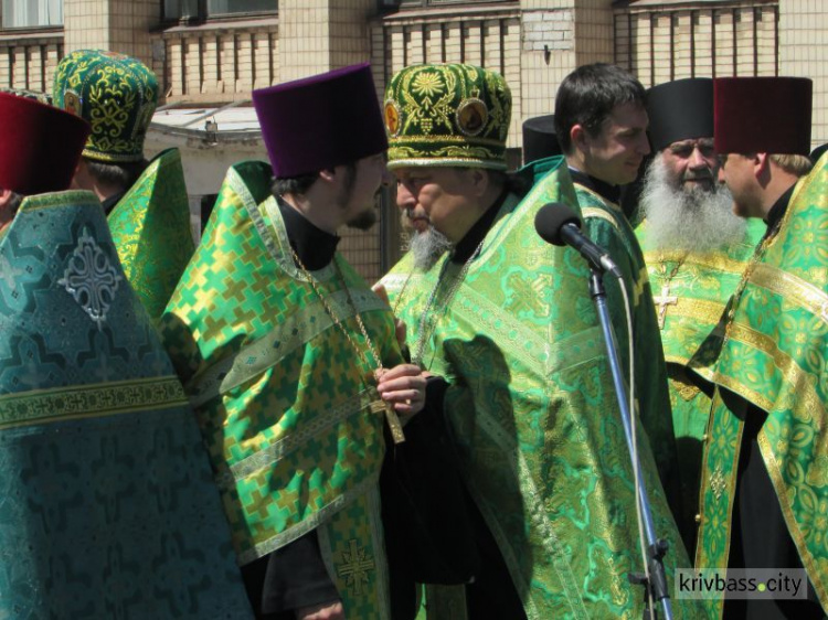 В Кривом Роге открыли памятник последнему кошевому атаману (ФОТО) +(ВИДЕО)+(ОБНОВЛЕНО)