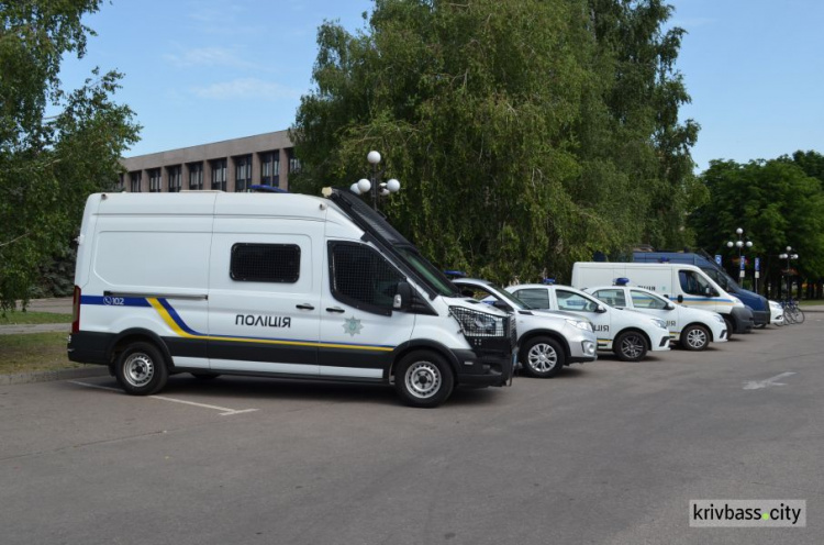 До кінця року на ремонт авто поліцейських у Кривому Розі витратять майже 1,5 млн гривень