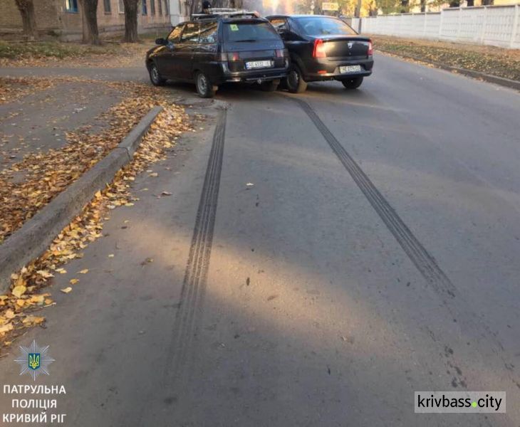 В Кривом Роге две легковушки не поделили поворот