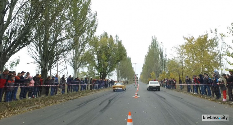 В Кривом Роге состоялись заезды в стиле Drag-Racing (ФОТО)