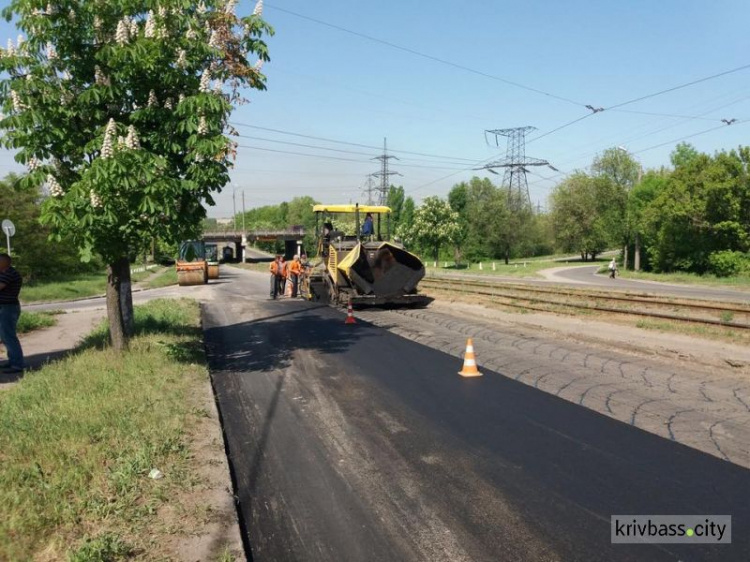 На радость криворожанам: на отремонтированных участках дорог нет ям (ФОТО)