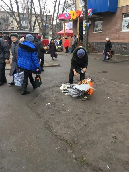 В Кривом Роге продолжается борьба со стихийной торговлей (фото)