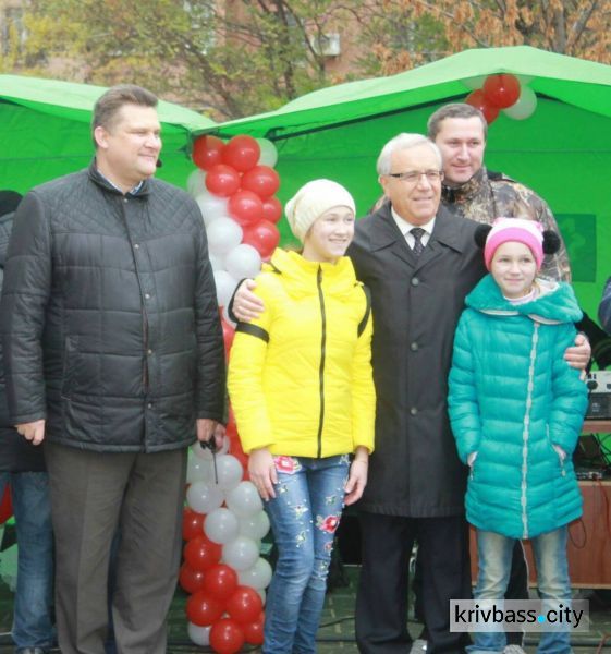 В Кривом Роге на Восточном-2 прошел праздник - открытие обновленных улиц (ФОТОРЕПОРТАЖ)