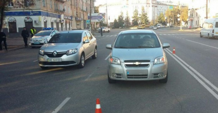 В Кривом Роге иномарка сбила несовершеннолетнюю велосипедистку (ФОТО)