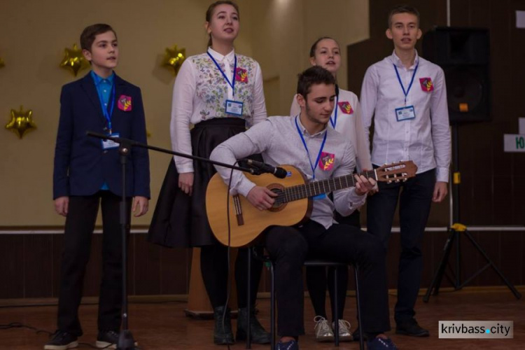 В Кривом Роге прошла дипломатическая дуэль среди учащейся молодежи (ФОТО)