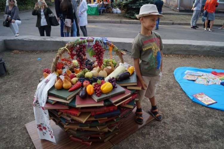 Уникальные семьи и творческие союзы: в Кривом Роге прошел праздник семьи (ФОТО)