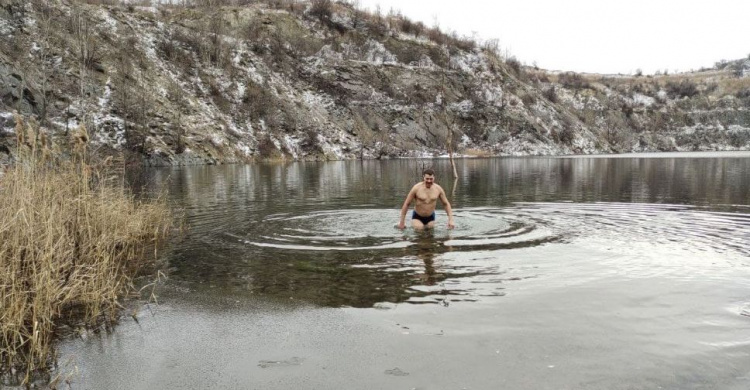 Прямо зараз: у Покровському районі святкують Водохреща