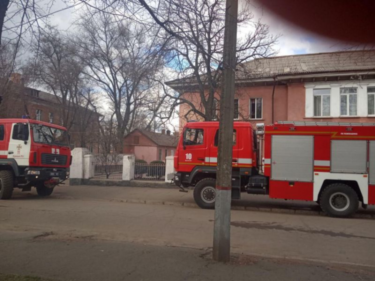 В Кривом Роге произошел пожар в детском саду - малышей успели вывести из здания (фото)