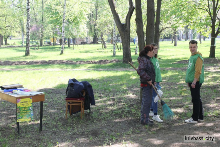 В Терновском районе Кривого Рога прошла акция "В Європу без сміття!" (ФОТО)