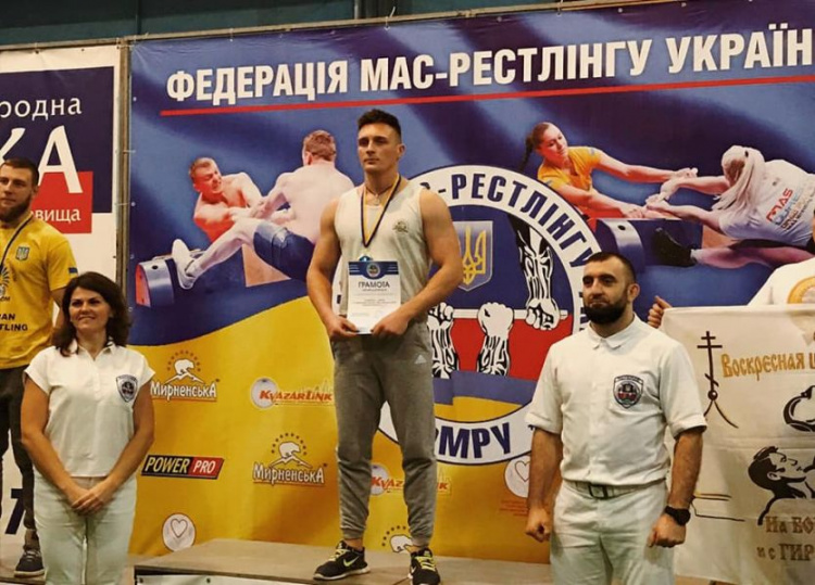 Юные криворожане вернулись с победой с чемпионата Украины по мас-рестлингу (фото)