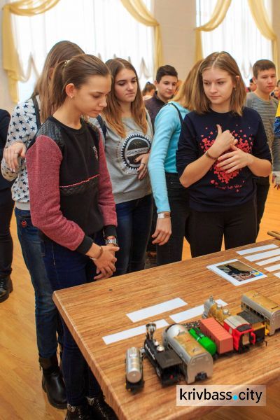 Первые в городе! Полтысячи криворожских школьников прошли профориентационный квест Metinvest Travel