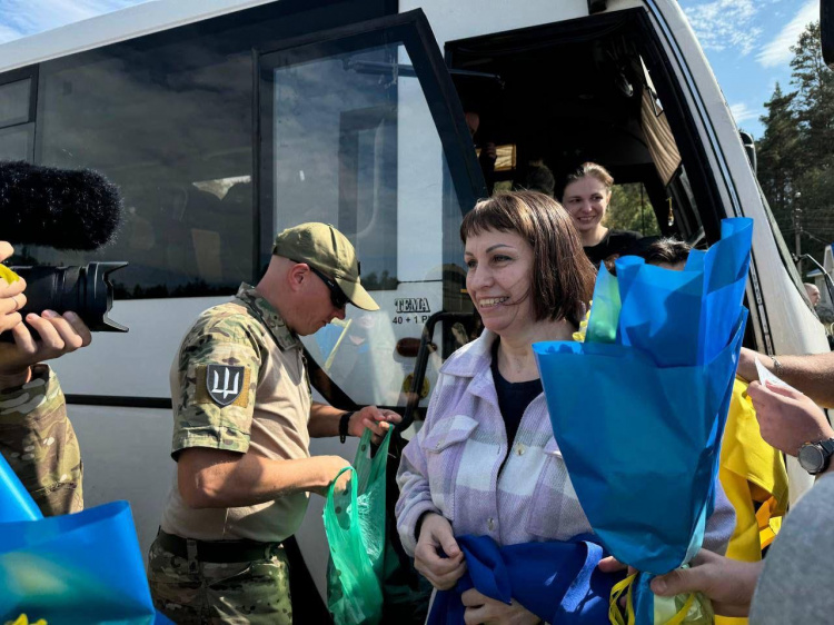 Обмін полоненими: серед звільнених троє оборонців з Дніпропетровщини