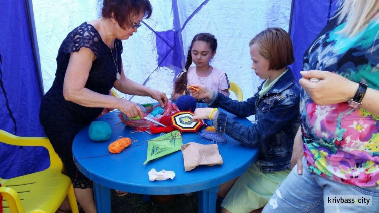 В Криворожском парке прошел фестиваль "Страна детства" (ФОТОРЕПОРТАЖ)