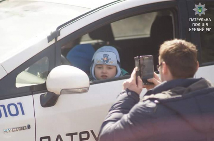 В городе прошёл флешмоб "Кривой Рог в голубом" (ФОТО)