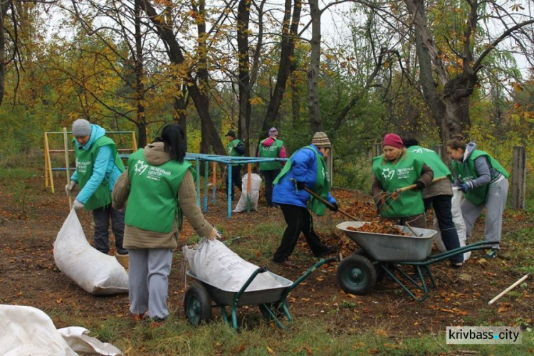 В одной из школ Кривого Рога появились новые теннисные корты (ФОТО)