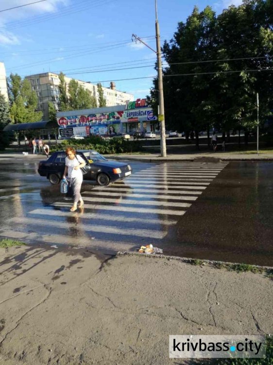 В Кривом Роге "затопило" микрорайон Заречный (ФОТОФАКТ)