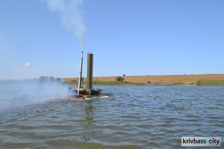  БМП и танки воды не боятся - доказано танкистами 17-й танковой бригады Кривого Рога (ФОТО)