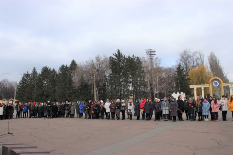 В Кривому Розі з нагоди Дня Гідності та Свободи пройшли урочисті заходи (фото)