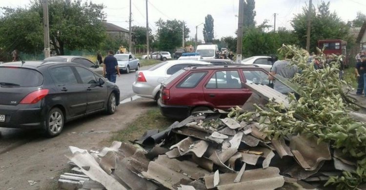 Руководство Кривого Рога помогает жителям города в ликвидации последствий стихии (ФОТО)