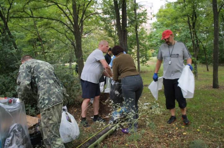 Криворожане поддержали акцию Всемирный день уборки "World Cleanup Day"(ФОТО)