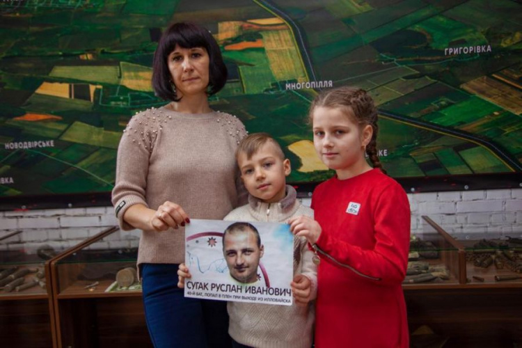 Криворожанки напомнят о войне в Украине на фотовыставке в Варшаве (фото)