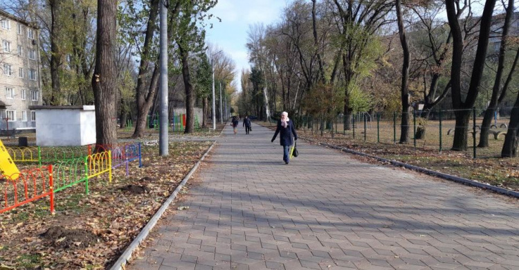 «Криворожский дворик»: за год предприятия города вложили в благоустройство Кривого Рога 16 млн грн (фото)