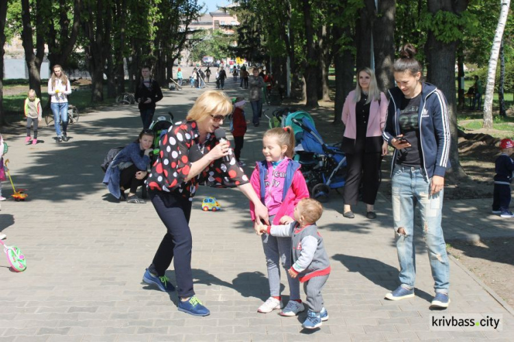 В Терновском районе Кривого Рога прошла акция "В Європу без сміття!" (ФОТО)