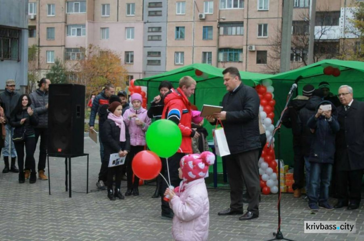 В Кривом Роге на Восточном-2 прошел праздник - открытие обновленных улиц (ФОТОРЕПОРТАЖ)