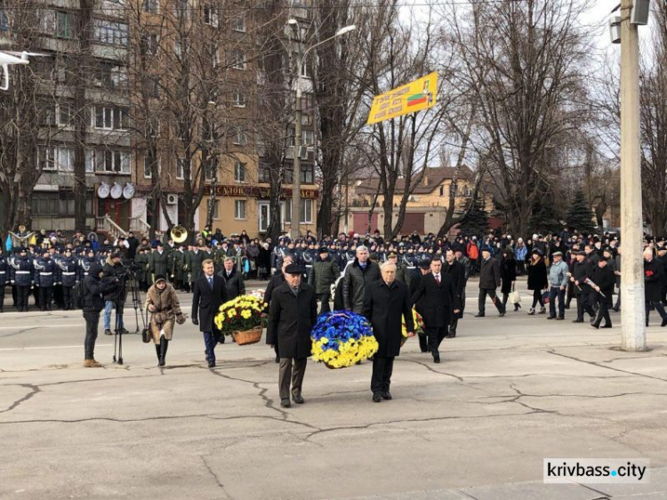 В Кривом Роге отпраздновали 74-ю годовщину освобождения от немецко-фашистских захватчиков (ФОТО)