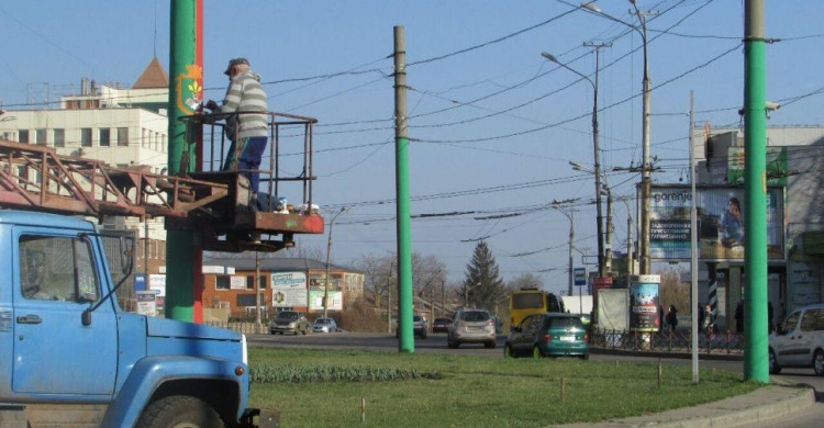 В Кривом Роге  обновляют кольцо 95 квартала (фотофакт)