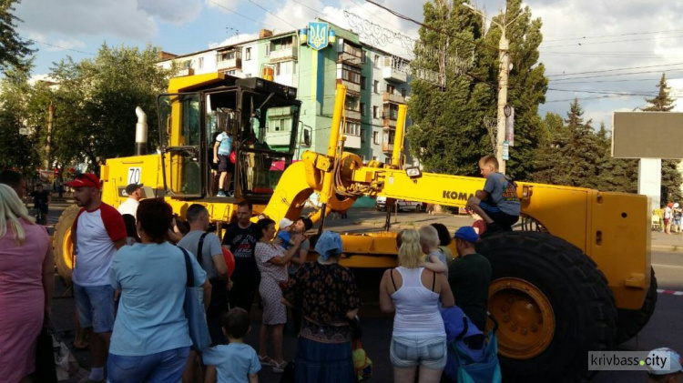 Самые яркие моменты:  в Кривом Роге масштабно отпраздновали День металлурга и горняка (ФОТОРЕПОРТАЖ)