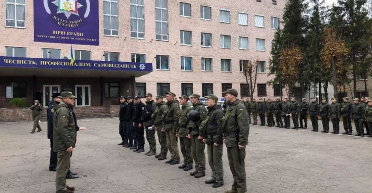 В Кривом Роге правоохранители вместе с военными вышли на патрулирование еще одного района (фото)