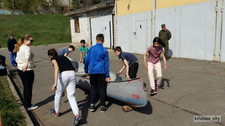 Весело и интересно: в Кривом Роге прошли общегородские соревнования "Секреты морского волка" (фото)