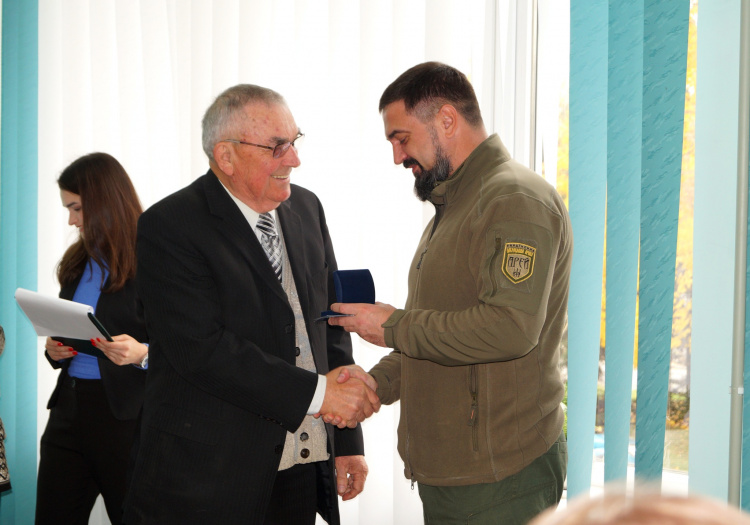 Фото Виконавчого комітету Інгулецького району.