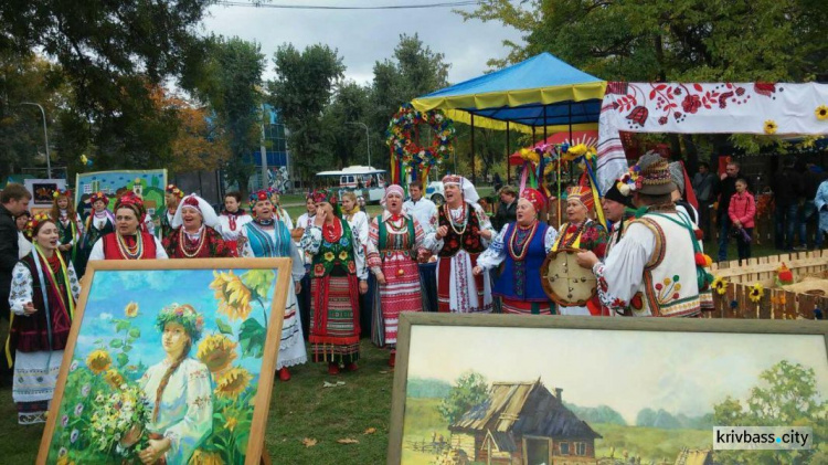 В Кривом Роге состоялся 1-й Международный фестиваль казацкой песни (ФОТОРЕПОРТАЖ)