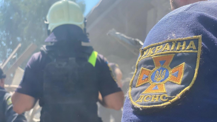 Протягом минулої доби рятувальники ліквідували 19 пожеж, які виникли через збройну агресію рф