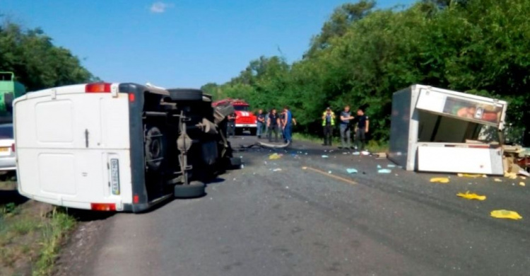 Под Кривым Рогом столкнулись 2 авто, есть пострадавшие