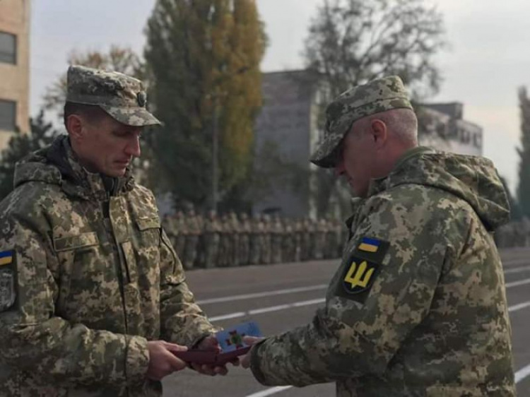 Двойной праздник и торжественное награждение военнослужащих 17 танковой Криворожской бригады (ФОТО)