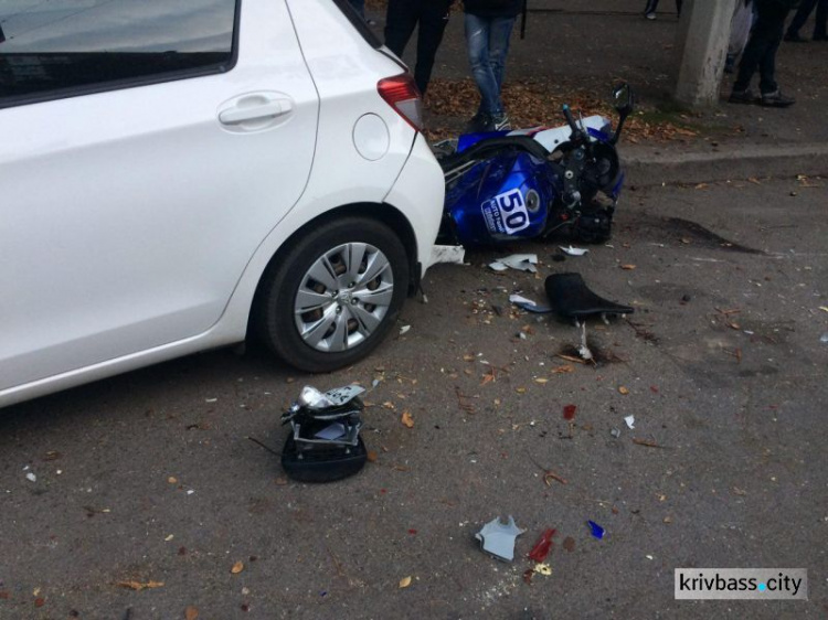 На проспекте Мира в Кривом Роге трюки на мотоцикле завершились трагедией (ФОТО)