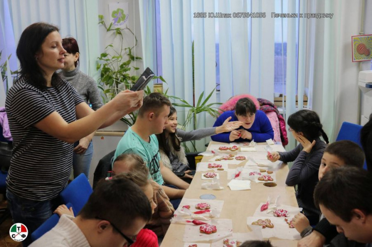 В Кривом Роге фотографы провели фотосессию для "солнечных" детей (фото)