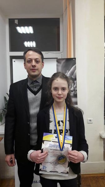 12-летняя школьница из Кривого Рога стала серебряным призером чемпионата Украины по шахматам