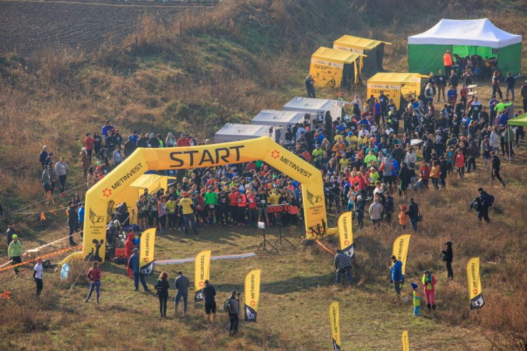 Спортсмены со всей Украины покорили «марсианские» маршруты марафона Red Stones Trail в Кривом Роге