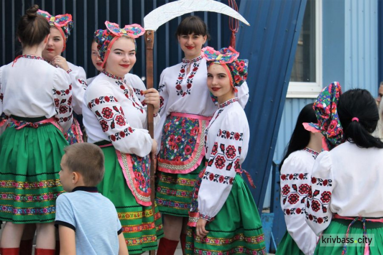 В Кривом Роге наградили победителей фестиваля «Наші таланти тобі, Криворіжжя!» (ФОТО, ВИДЕО)