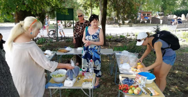 В Кривом Роге собрали очередную партию урожая с городского огорода