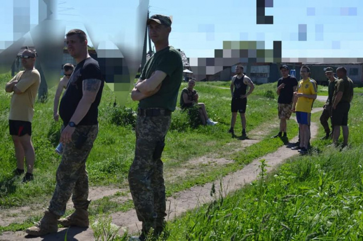 Зенитчики 17-й ОМТБр Кривого Рога утерли нос разведчикам и связистам (фото) 