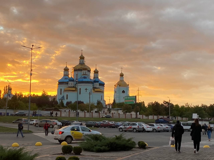 Розірвати всі договори Кривого Рогу та упц мп – дубль два: на сайті міської ради створили нову петицію