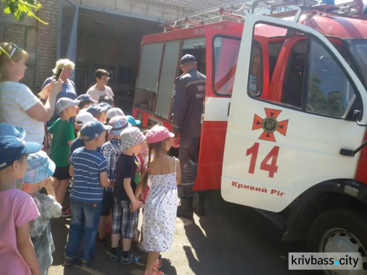 Криворожские спасатели провели экскурсию для детей города (ФОТО)