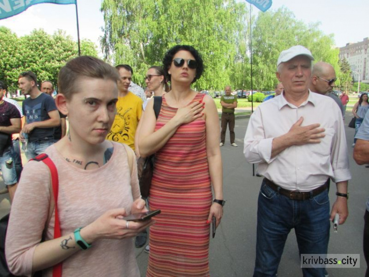 В Кривом Роге жители вышли на акцию "Доехать живым" (ФОТО) + (ВИДЕО)