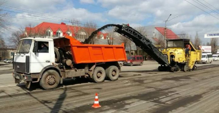 В Кривом Роге начался ремонт дорог (ФОТОФАКТ)