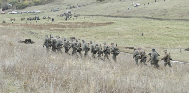 Историческая реконструкция военных событий, военная техника: на Днепропетровщине прошел фестиваль "Сила непокоренных"(фото)